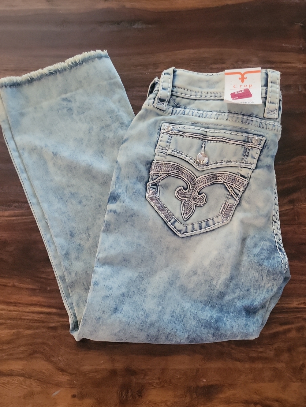 Buckle Light Blue Acid Wash Skinny  Crop Jeans with Embroidered Back Pocket